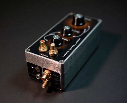 Connection for the high-pass filter,  it can be integrated into a DJ or live performance sound setup.
