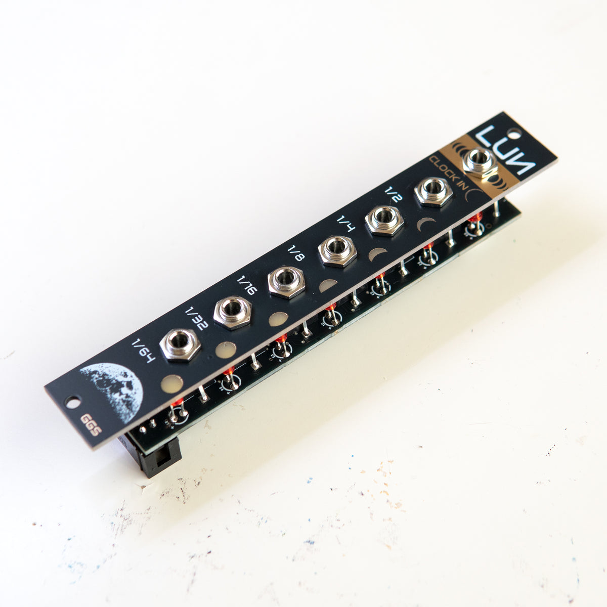 LUN | Clock Divider | DIY Eurorack Module | 4HP