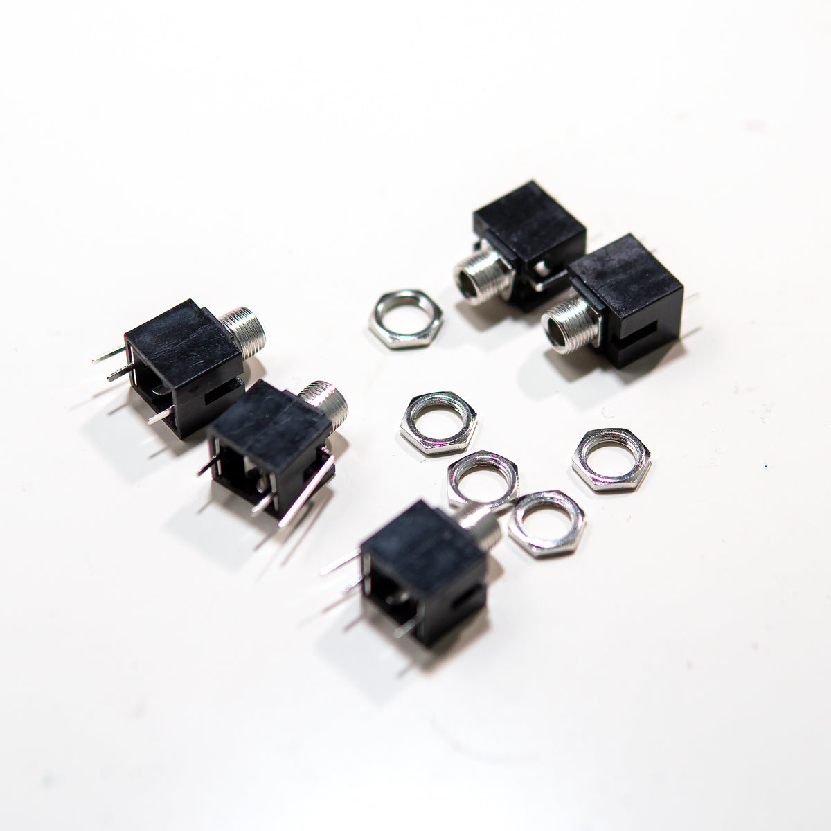5 3.5mm pcb mount switched mono audio  jack sockets with hex nut. Commonly used in DIY eurorack modules. PJ-301.