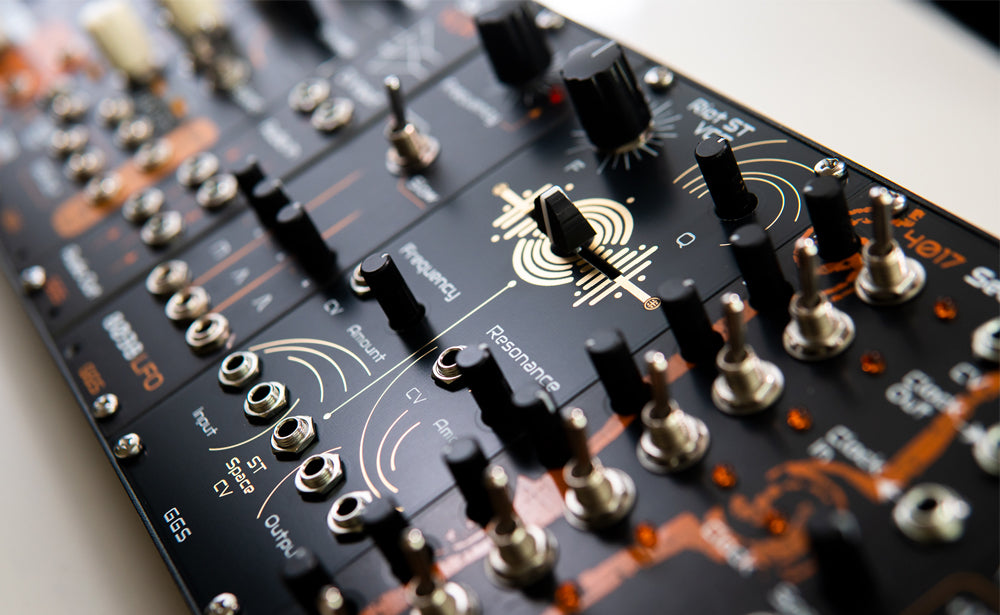 Riot ST VCF in a eurorack modular synthesiser. Stereo low pass filter wirh stereo space CV and fader control.